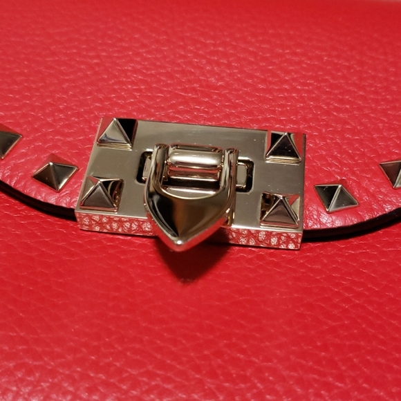 SOLD Valentino Rockstud crossbody bag - Picture 4 of 9